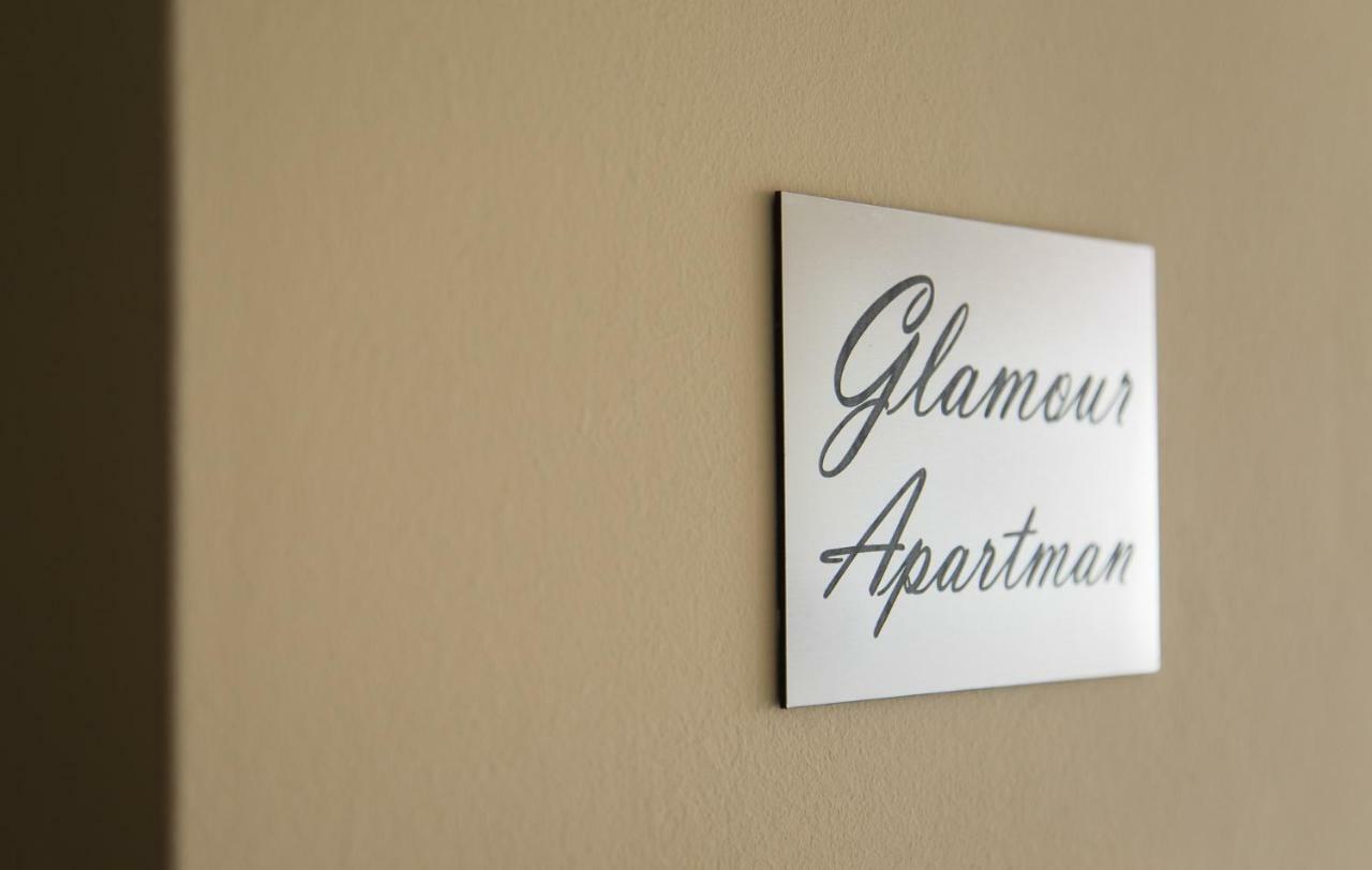 Glamour Apartman Lägenhet Eger Exteriör bild