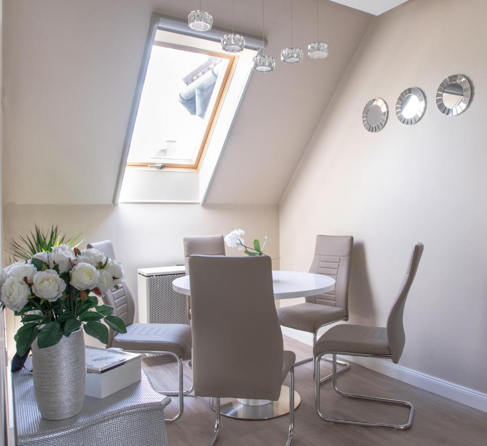 Glamour Apartman Lägenhet Eger Exteriör bild